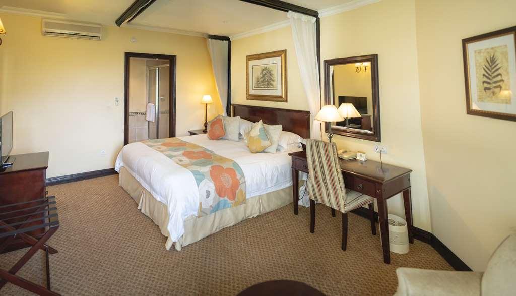 Lake Kivu Serena Hotel 기세니 객실 사진